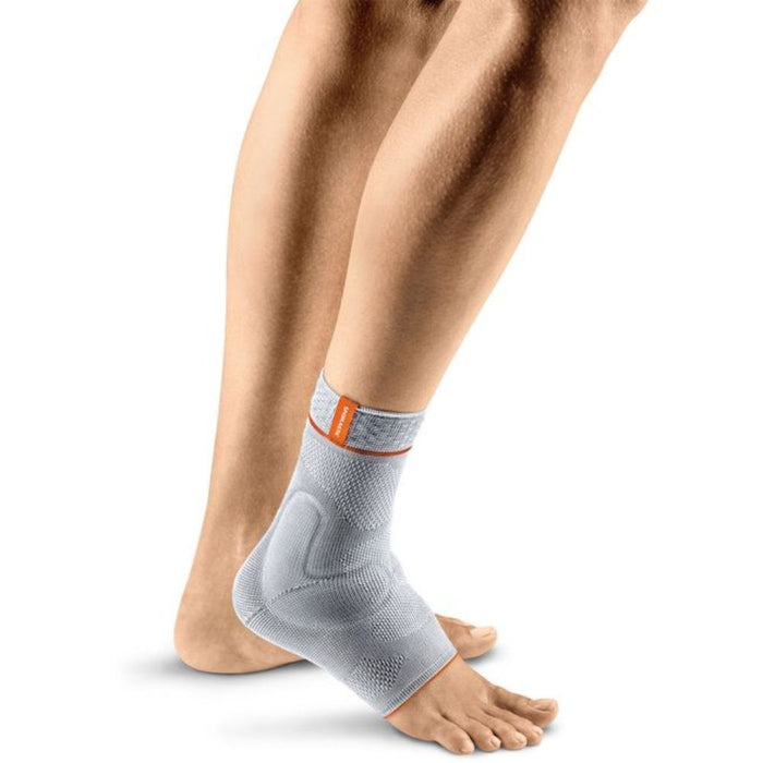 MALLEO-HIT Sprunggelenkbandage Gr. 4 hautfarben, 1 St. Bandage